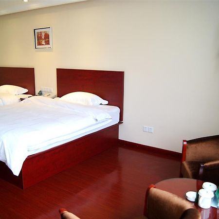 Greentree Inn Jiangsu Zhenjiang Jiangsu Science And Technology University Youth Square Express Hotel Yangzhou Bagian luar foto